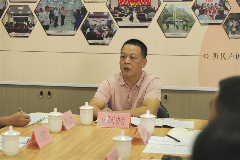 1群众代表们围坐一堂、敞开心扉抒己见4.jpg