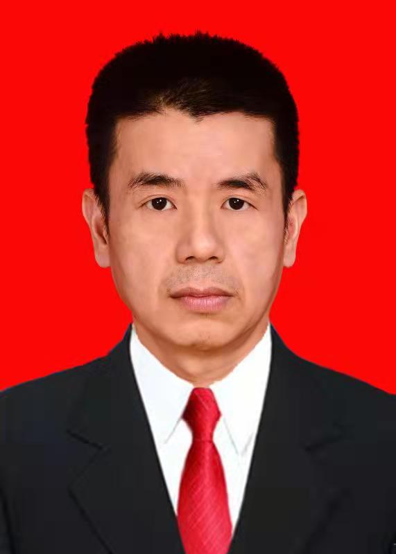 机关曾少伟.jpg