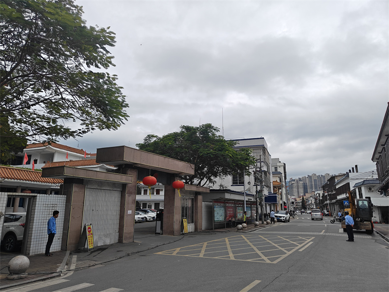 0719-镇区华园大道“三线”整治点位前后对比（拆除后2）.jpg